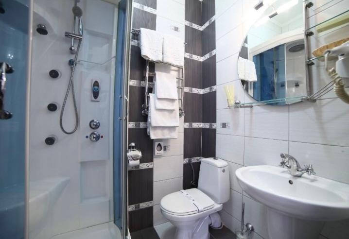 Hotel Соняхи Zimna Voda Zewnętrze zdjęcie