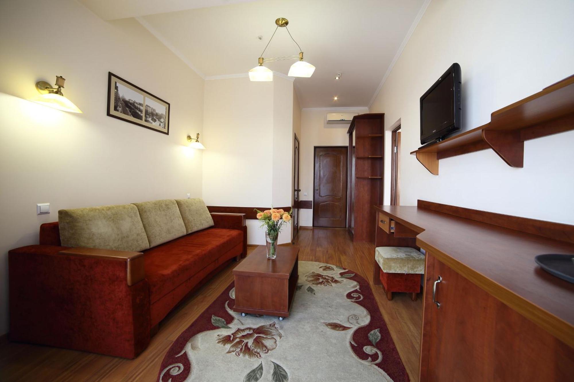 Hotel Соняхи Zimna Voda Zewnętrze zdjęcie